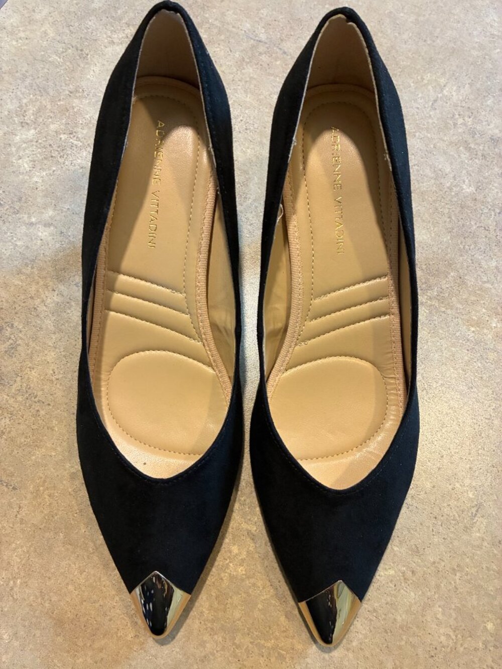 NEW!  ADRIENNE VITTADINI Black Suede Gold Cap Toe Kitten Heel Pumps Sz 10M
